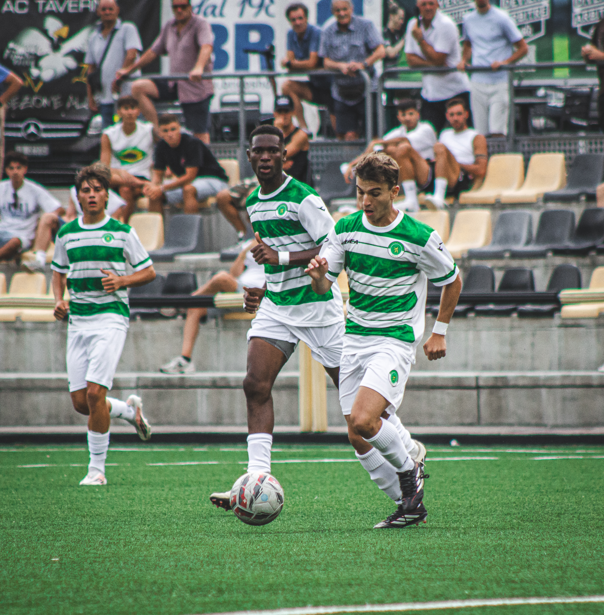 Giocatore FC Paradiso in azione